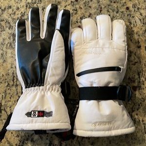GORE-TEX snow gloves, women size medium